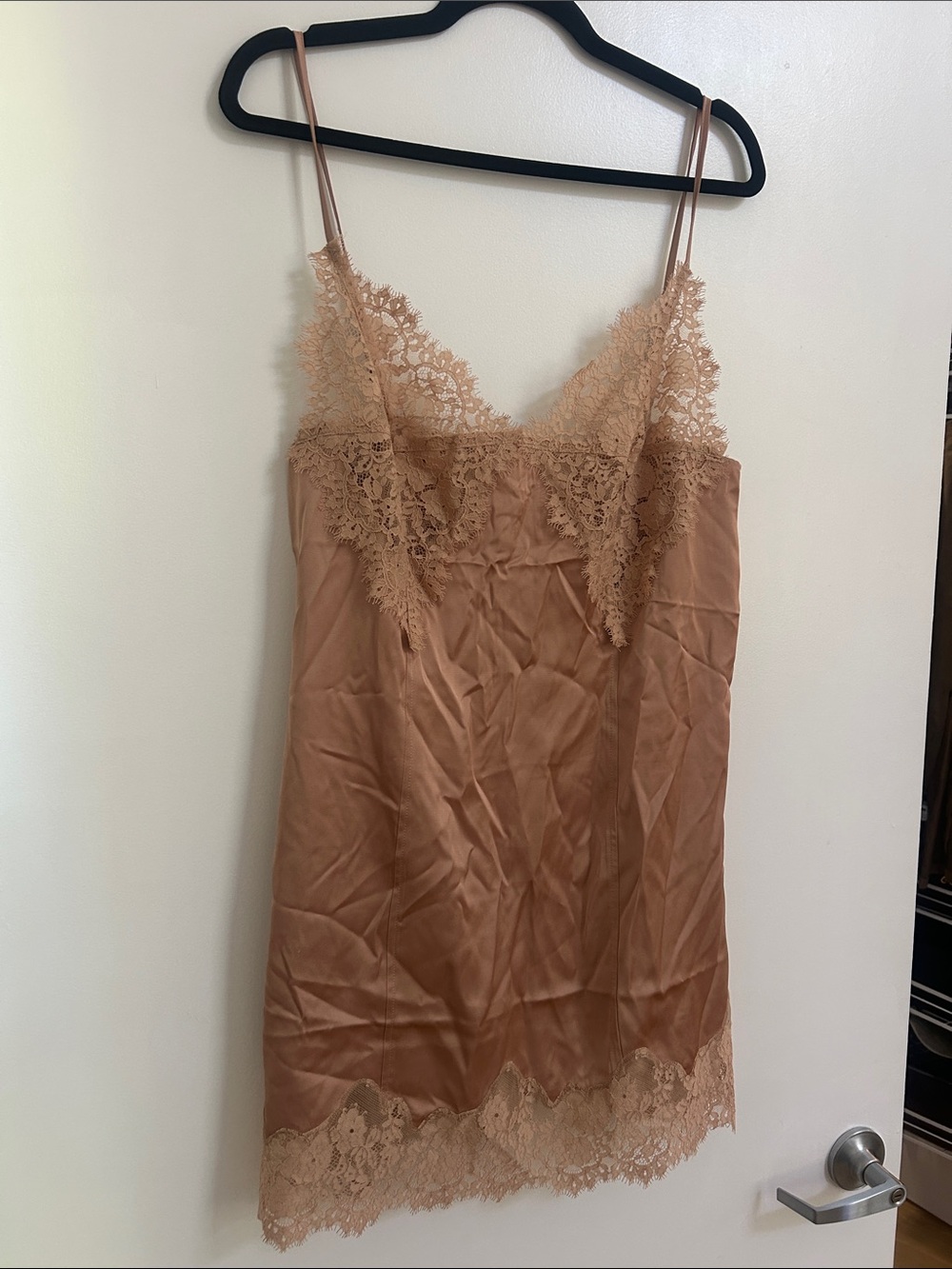 Very ysl - Lace-Trim Satin Slip in Nude